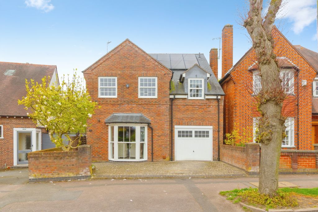 Property photo 1 of 20 Front_Exterior