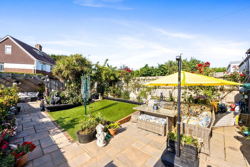 Property photo 2 of 29 Millcross Road, 17-015.Jpg