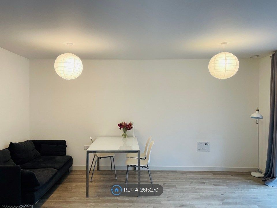 Property photo 3 of 14 Living Room