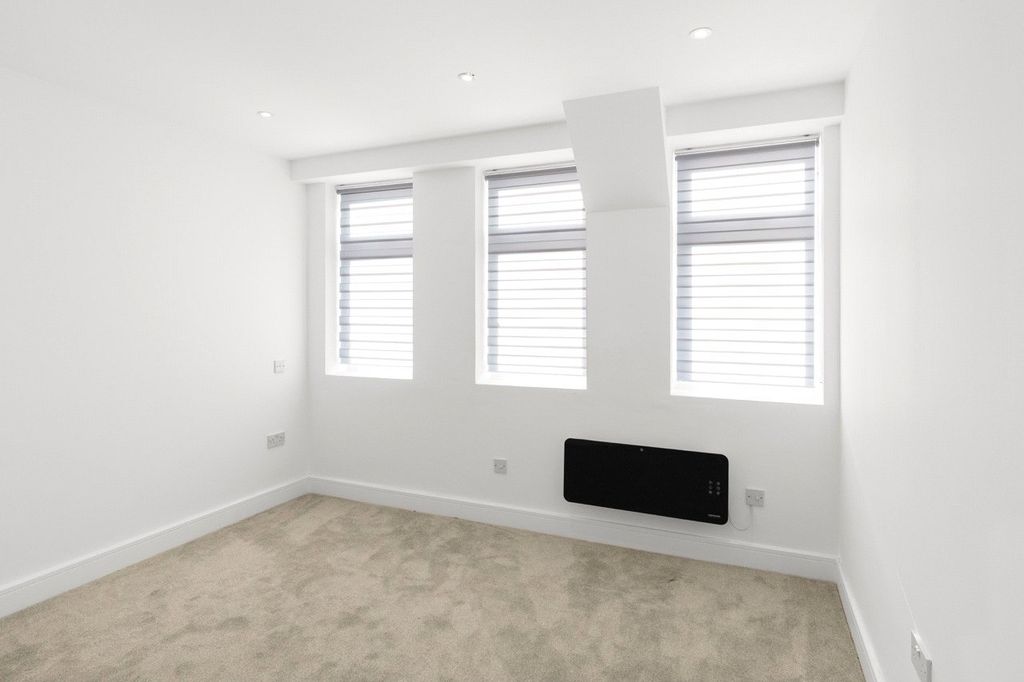 Property photo 2 of 11 Picture No. 02