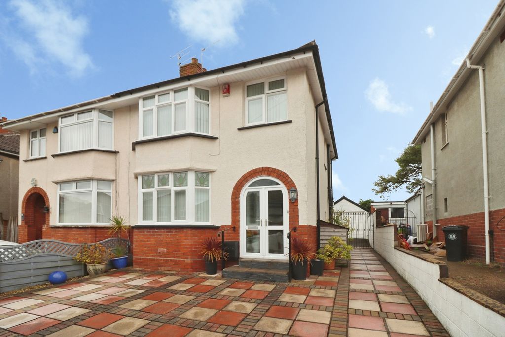 Property photo 1 of 18 Pbox-Img.Jpg