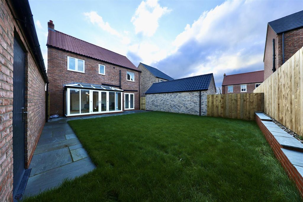 Property photo 2 of 2 0A4A8347.Jpg