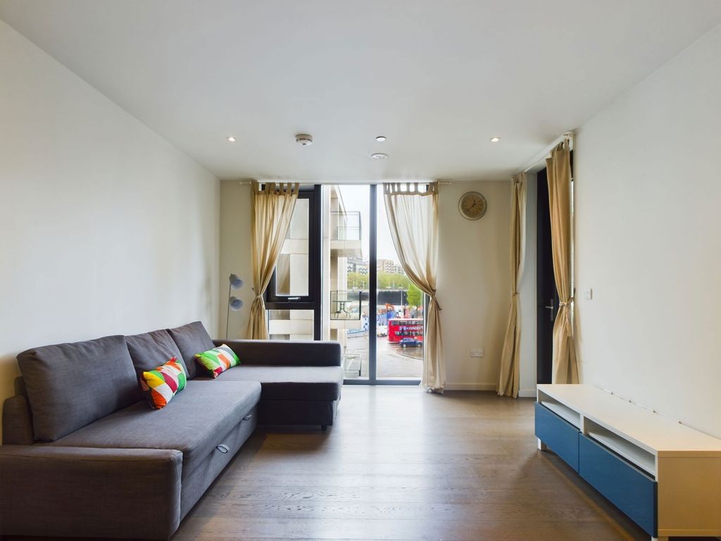 Property photo 3 of 12