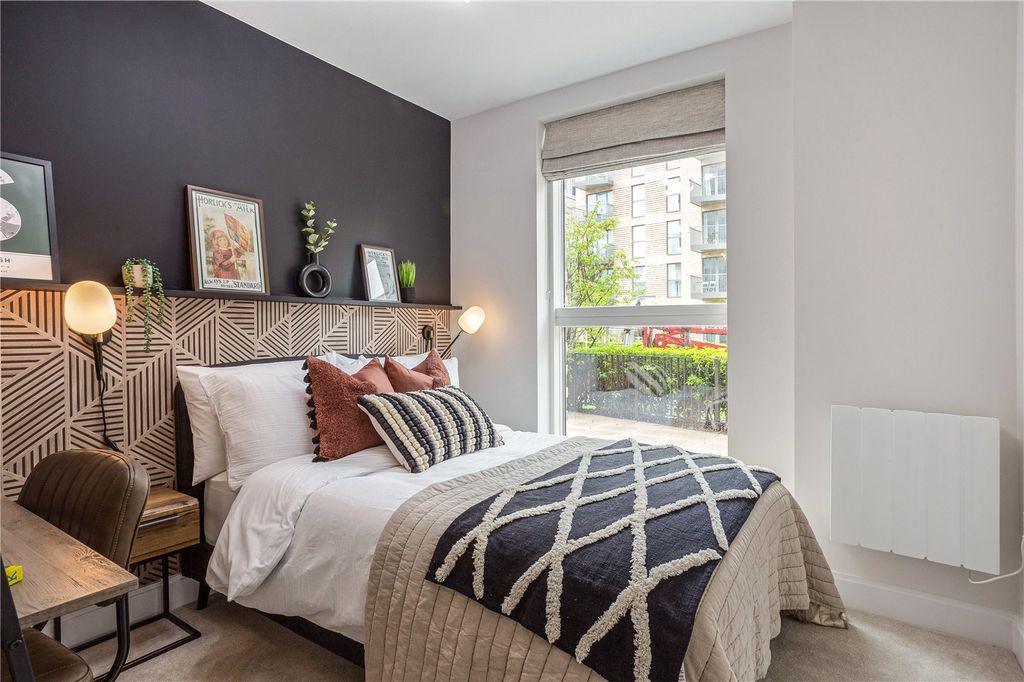 Property photo 3 of 16 Picture No. 24