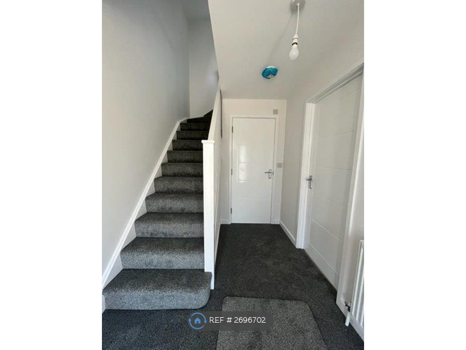 Property photo 3 of 35