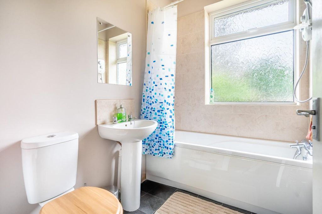 Property photo 3 of 17 89Qg-4.Jpg