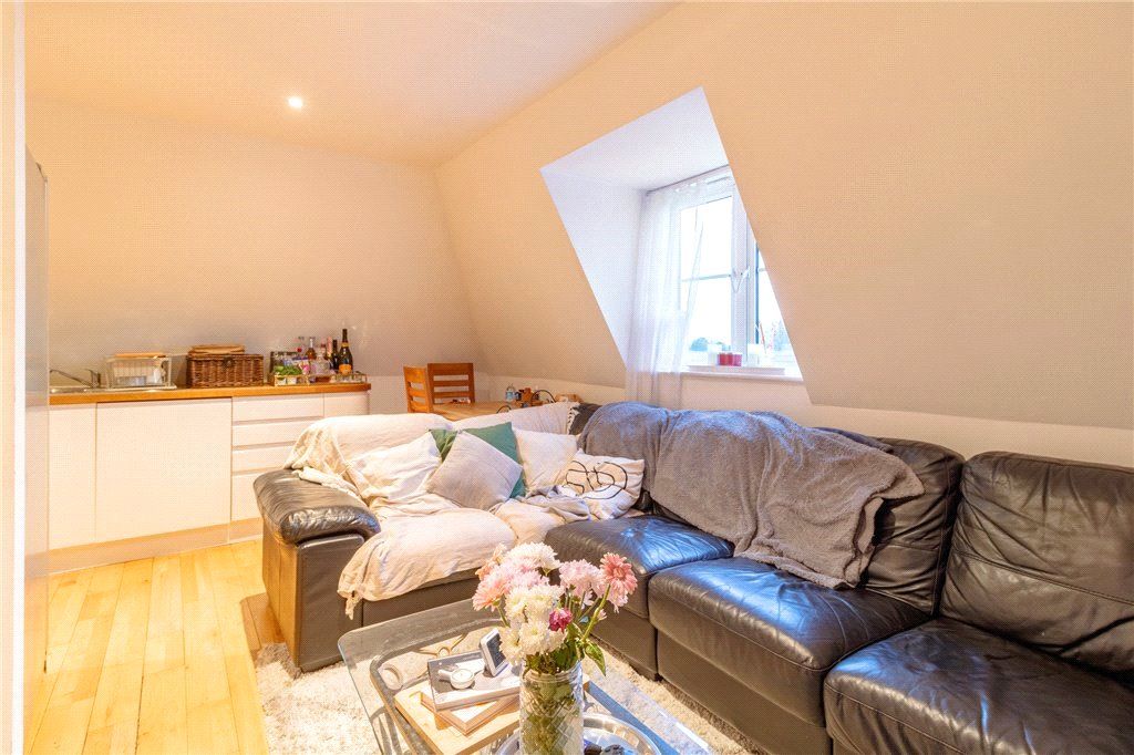 Property photo 2 of 9 Picture No. 10