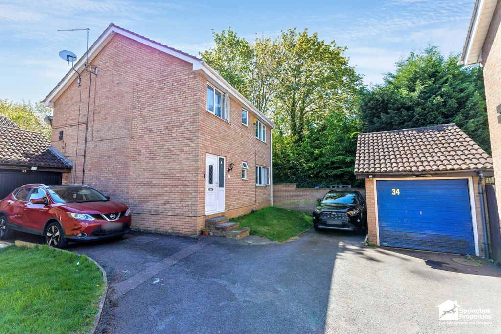 Property photo 1 of 16 Front View