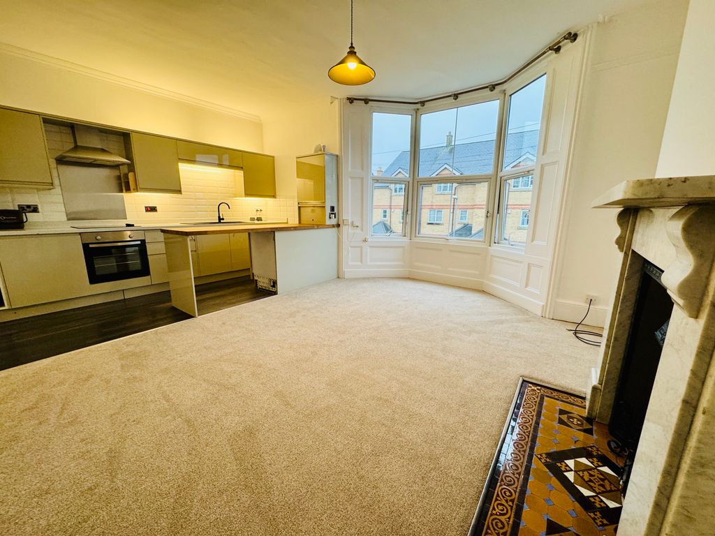 Property photo 2 of 22 Image