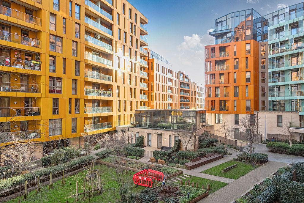 Property photo 3 of 25 External