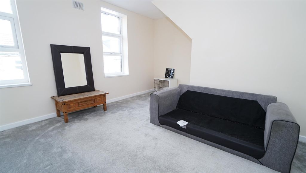 Property photo 3 of 7 Dsc01058.Jpg