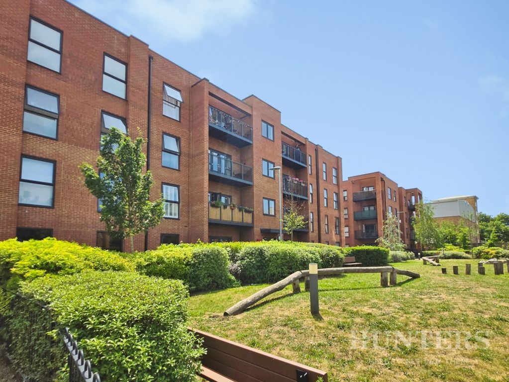 Property photo 1 of 17 Pbox-Img.Jpg