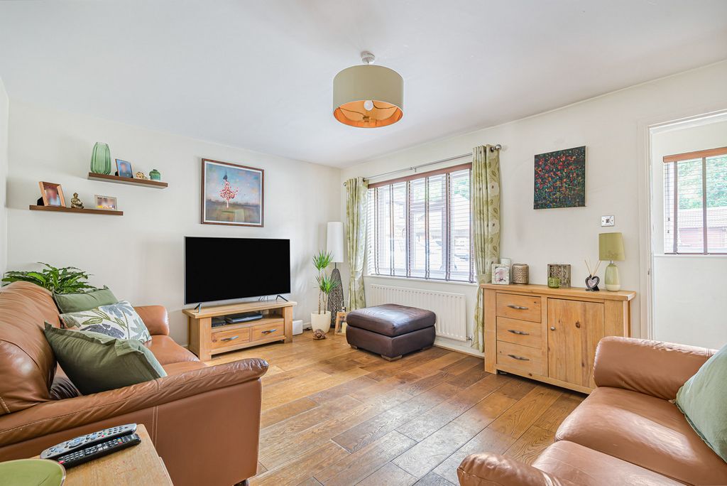 Property photo 2 of 19