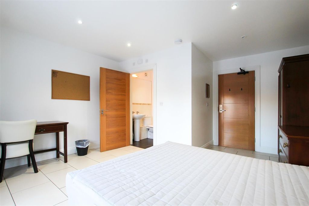 Property photo 2 of 8 Img_4224.Jpg