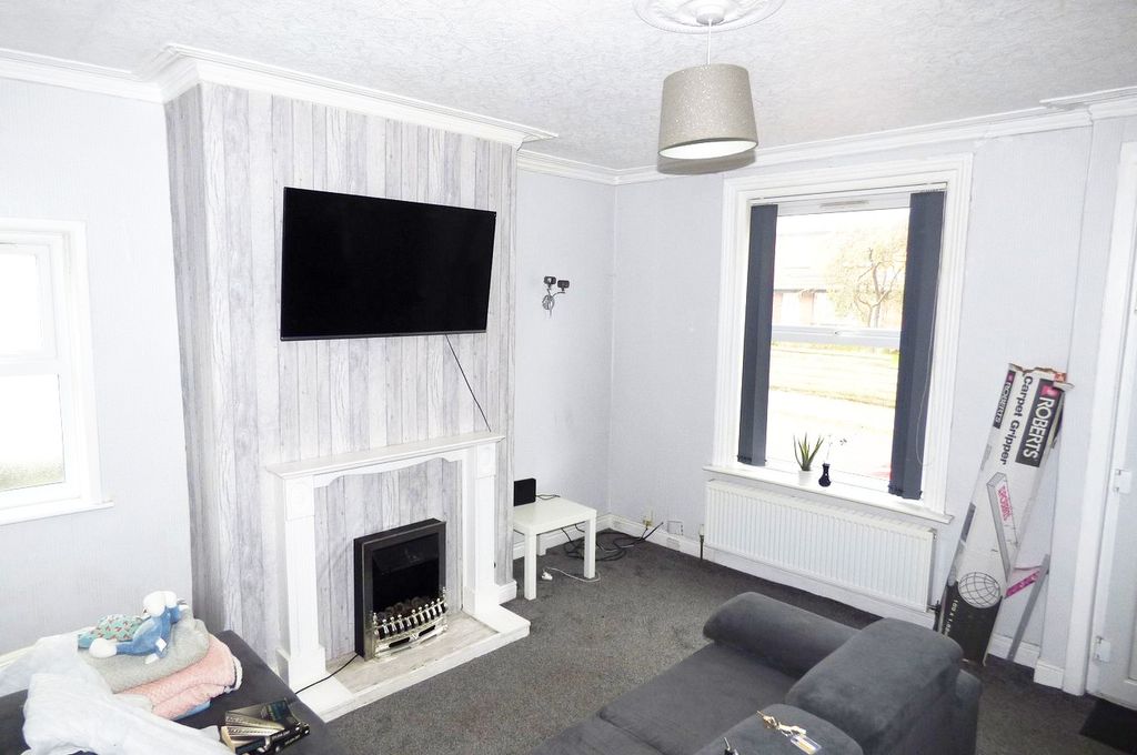 Property photo 2 of 6