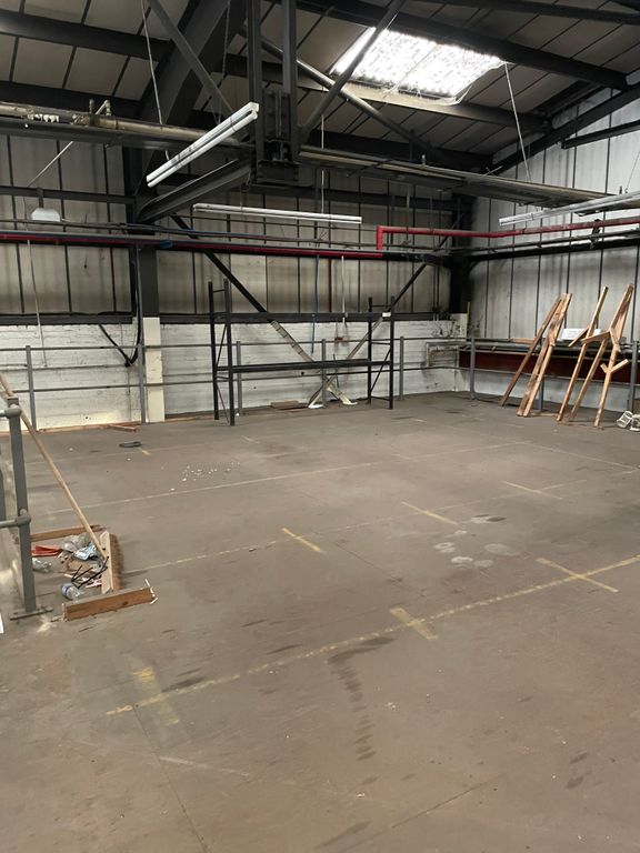 Property photo 3 of 6