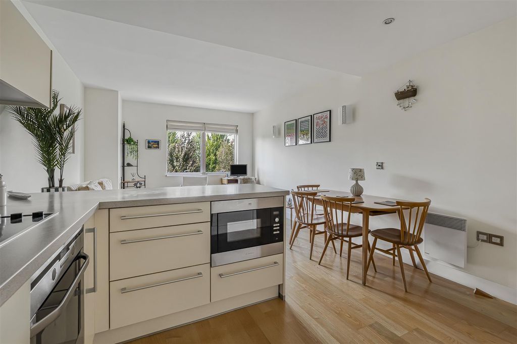 Property photo 3 of 20 9_61923.Jpg