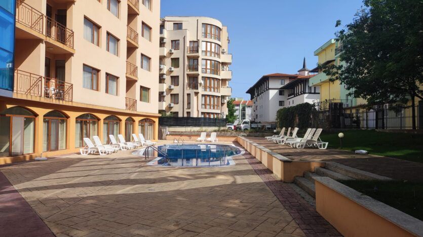 Property photo 1 of 18