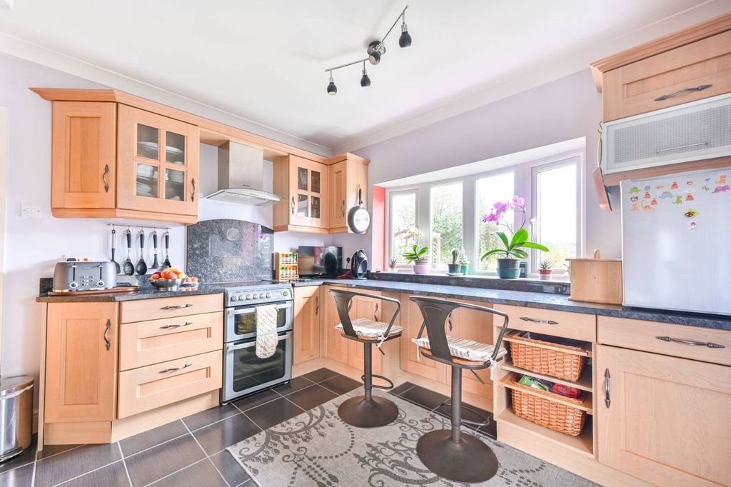 Property photo 1 of 26