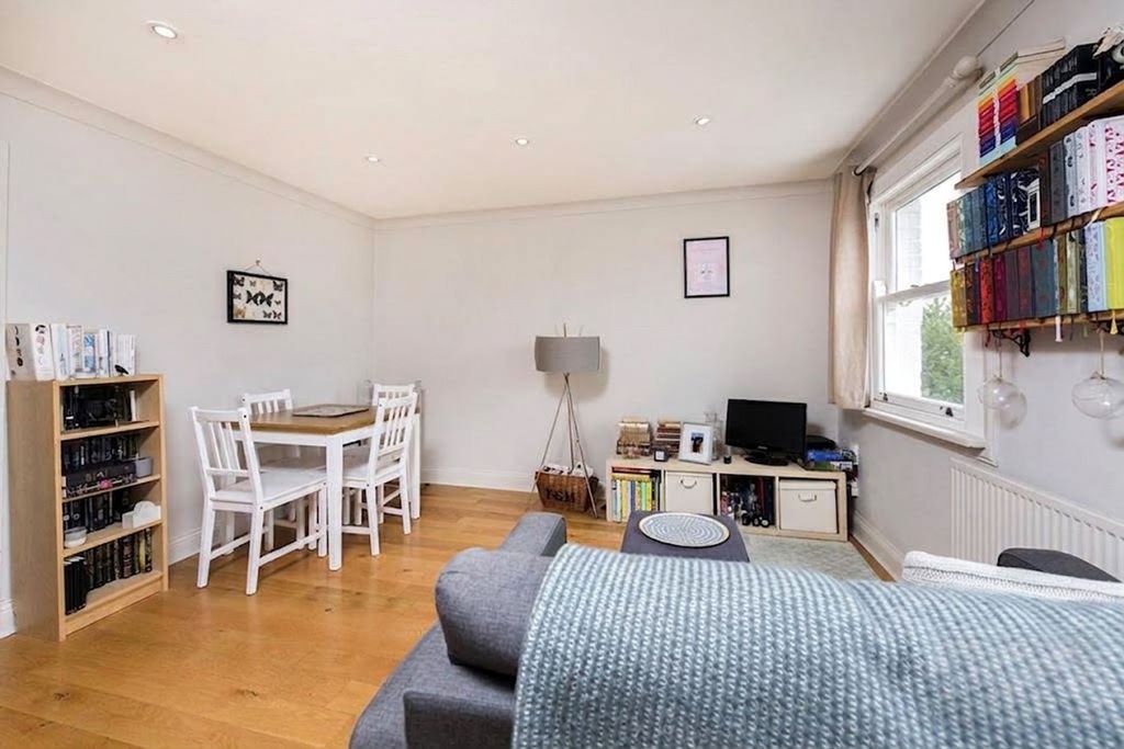 Property photo 2 of 6