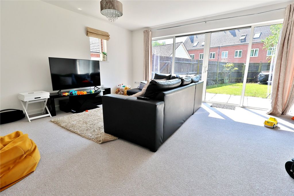 Property photo 3 of 12 Picture No. 21