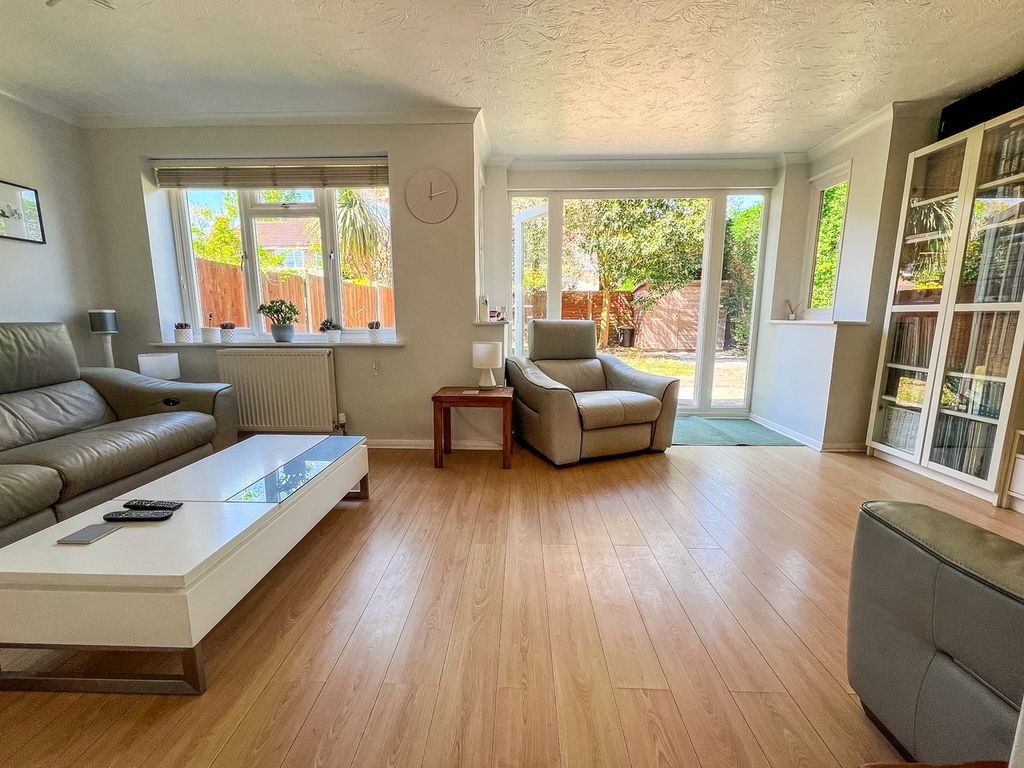 Property photo 2 of 36