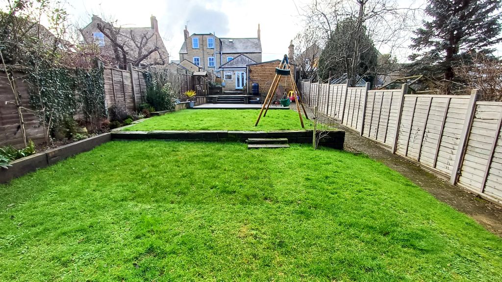 Property photo 2 of 26