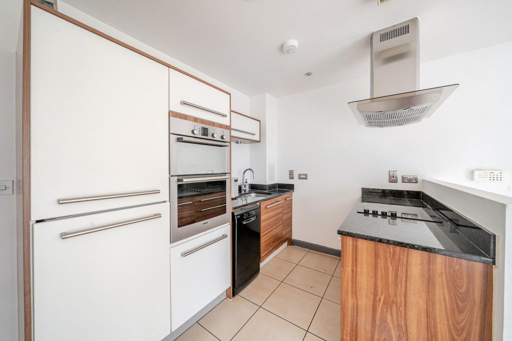 Property photo 3 of 19 Picture No. 35
