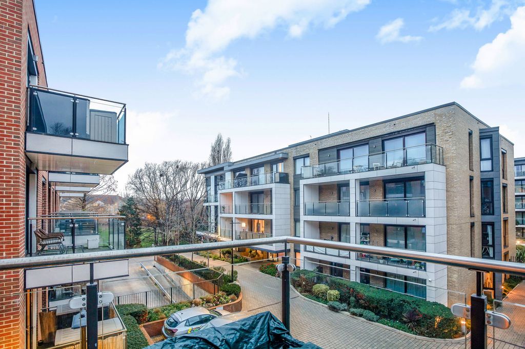 Property photo 1 of 8