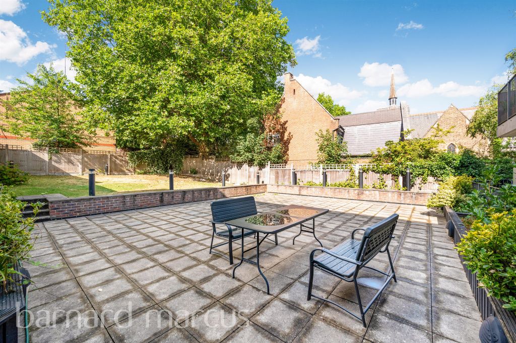 Property photo 3 of 12