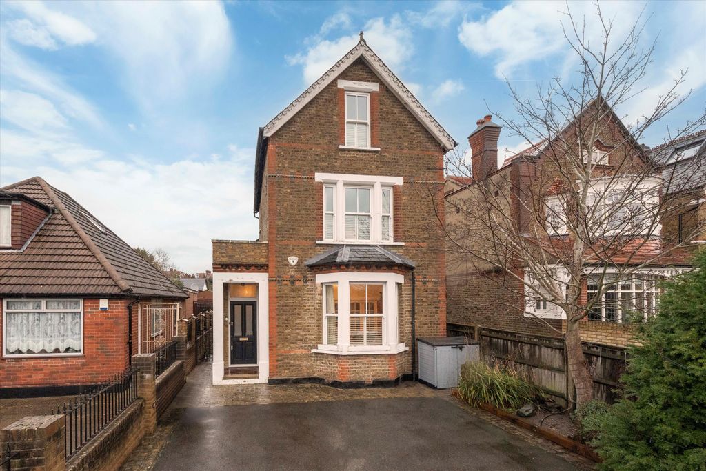 Property photo 1 of 19 Image