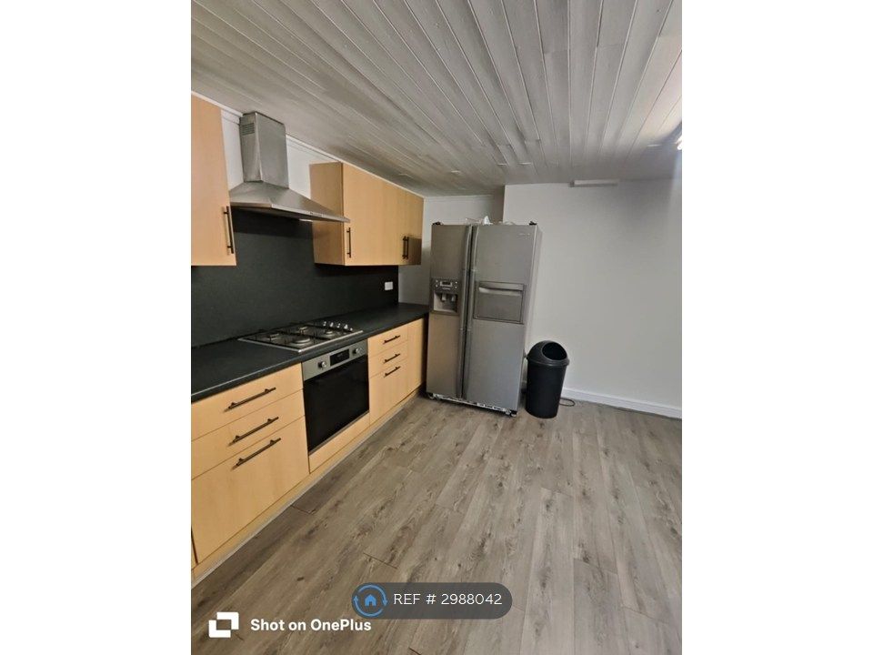 Property photo 2 of 35