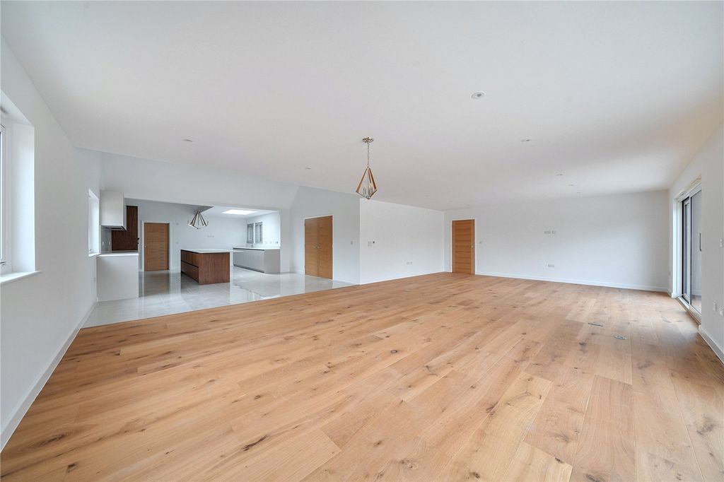 Property photo 2 of 8 Open Plan Living