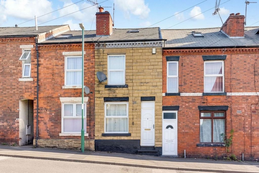 Property photo 1 of 12