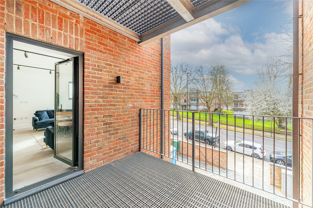 Property photo 3 of 22 Picture No. 28