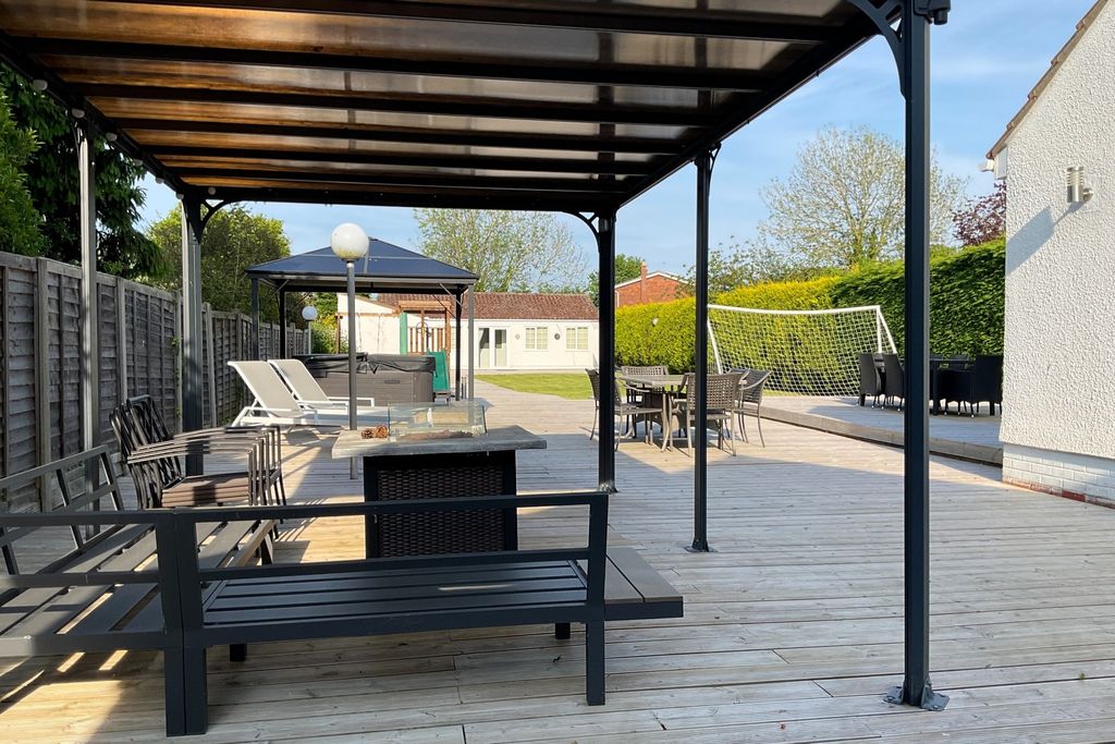 Property photo 3 of 19