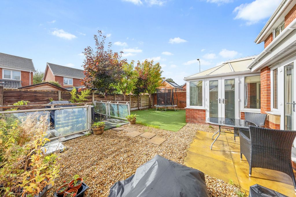 Property photo 3 of 25