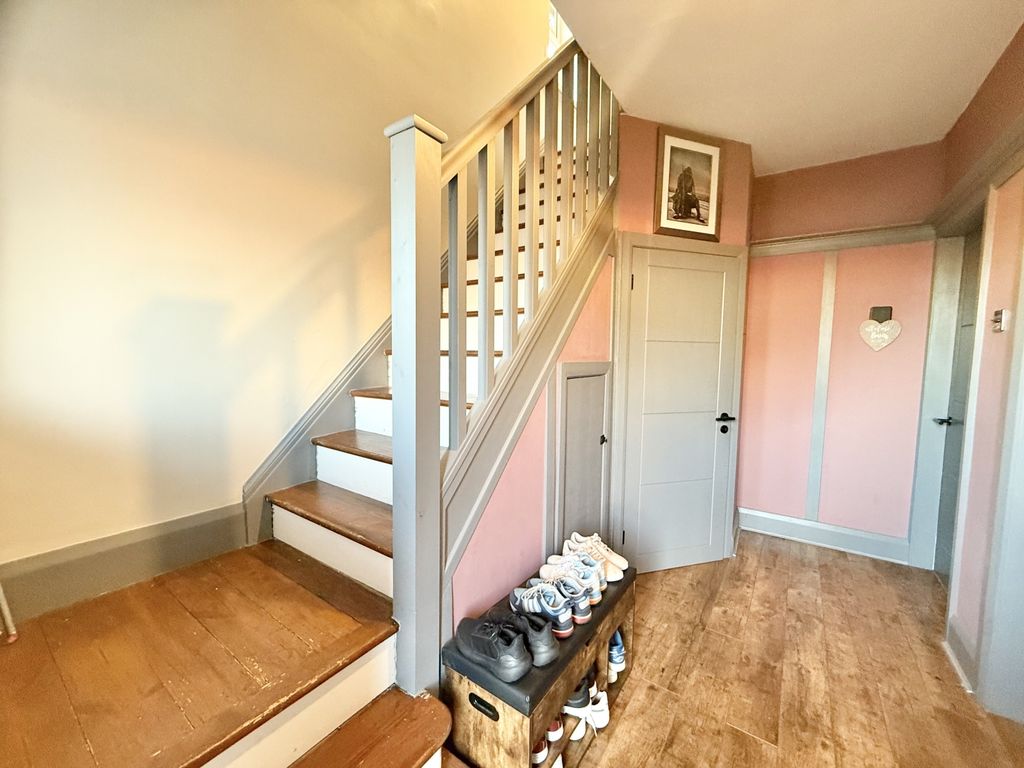 Property photo 2 of 18 Img_2945