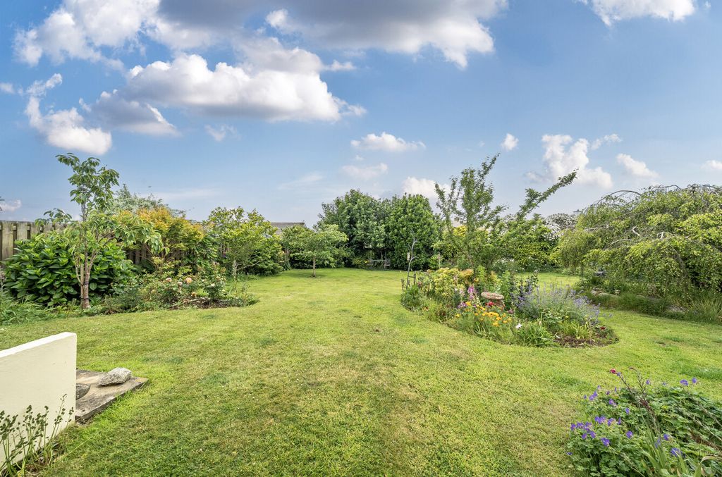 Property photo 2 of 22 1303040-3-684310F...