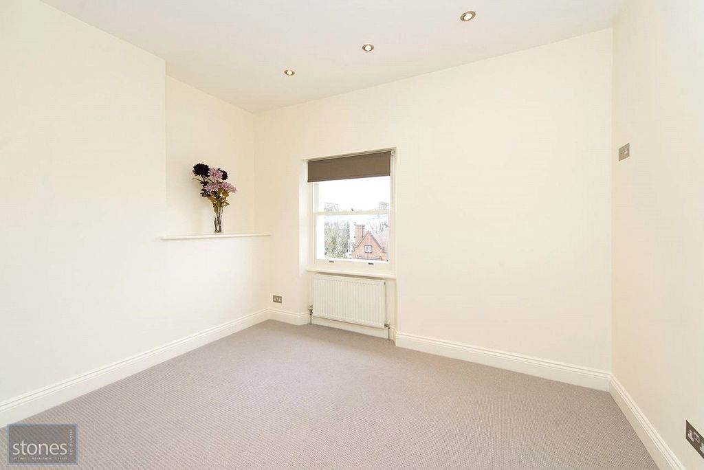 Property photo 3 of 16 Bedroom
