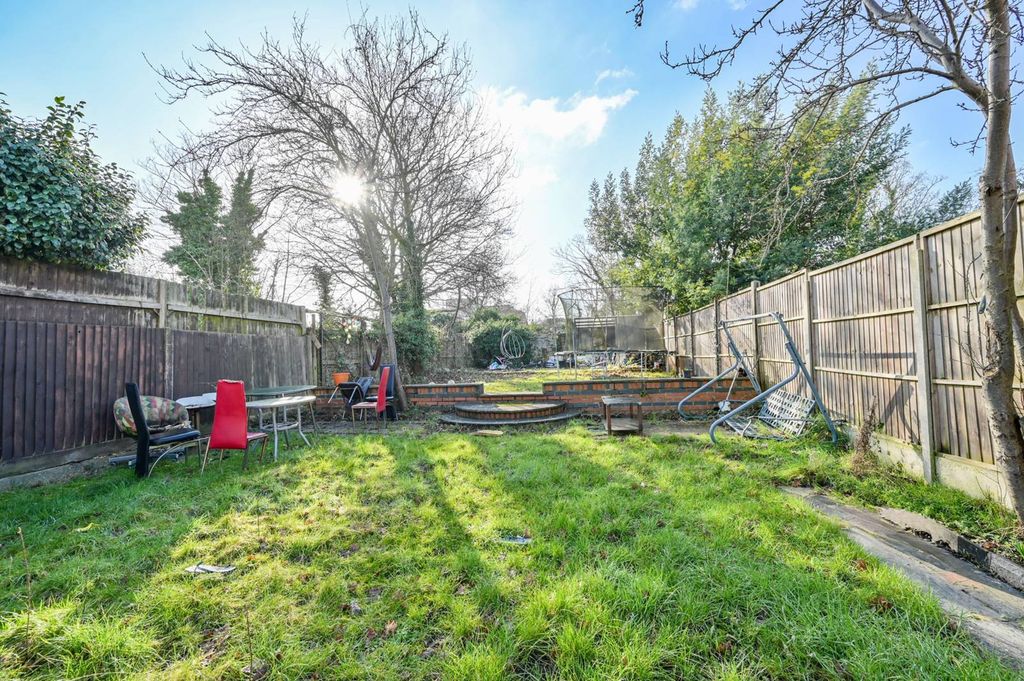 Property photo 3 of 7