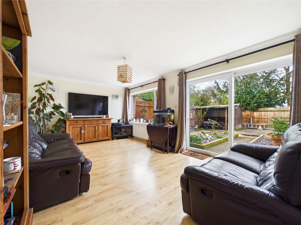 Property photo 2 of 15 Picture No. 16