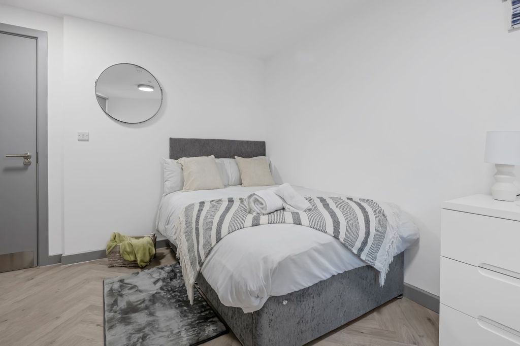 Property photo 2 of 30 Picture No. 11