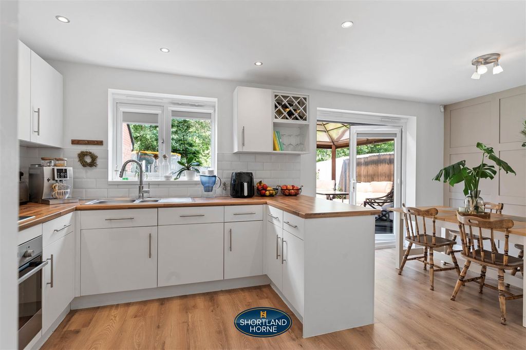 Property photo 3 of 47 Kitchen/Dining Room