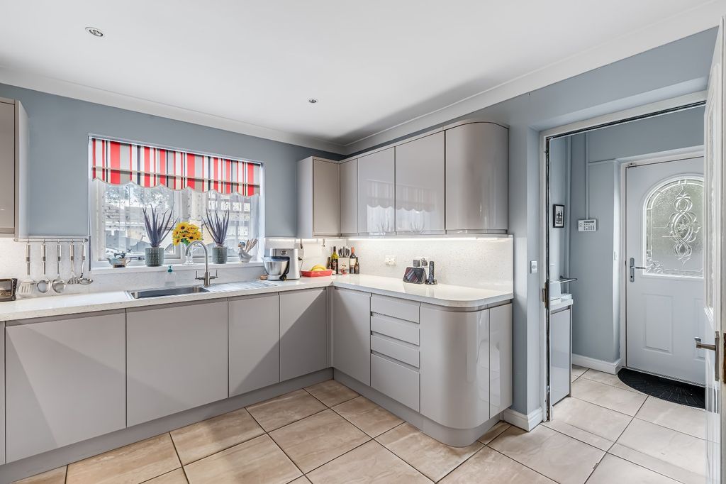 Property photo 3 of 23 Picture 3