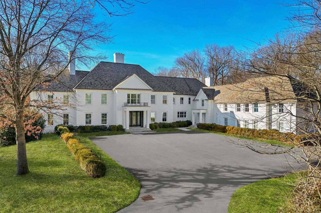 Property photo 1 of 28