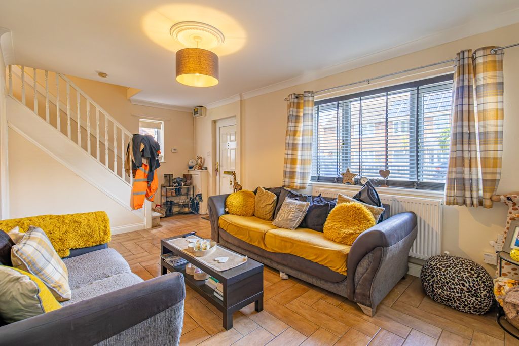 Property photo 3 of 15 3906016