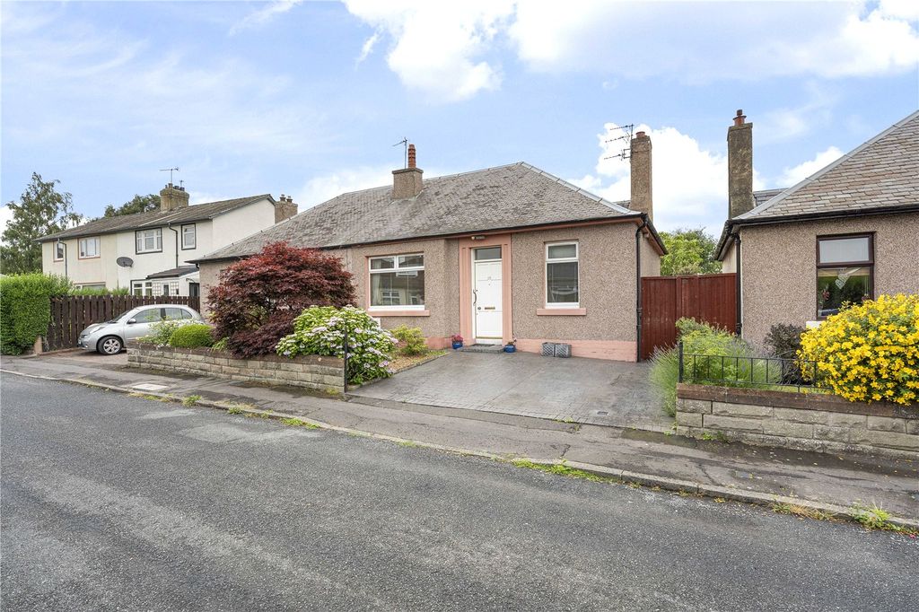 Property photo 1 of 27 Bruntstane Crescent