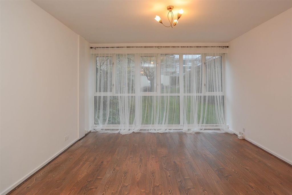 Property photo 2 of 10 Dsc_0393.Jpg