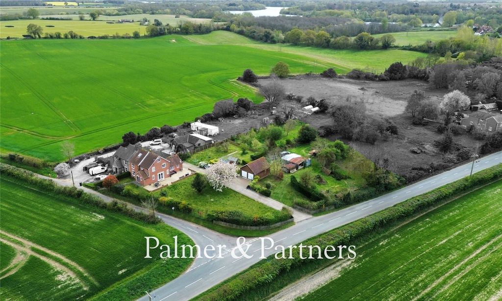 Property photo 1 of 44 Picture No. 05